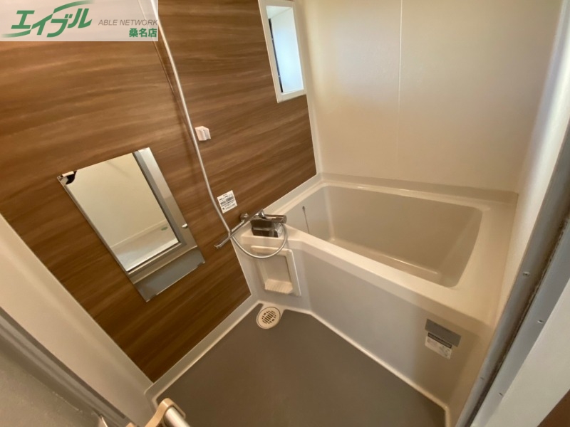 バス・シャワールーム　同物件別部屋の写真です