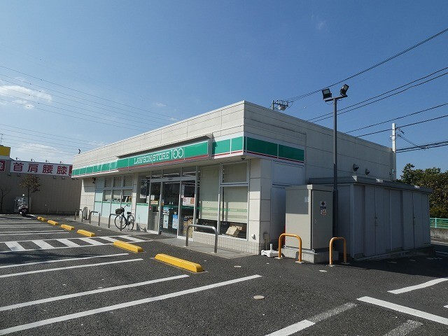 コンビニ　ローソンストア１００練馬南大泉五丁目店（コンビニ）まで496m