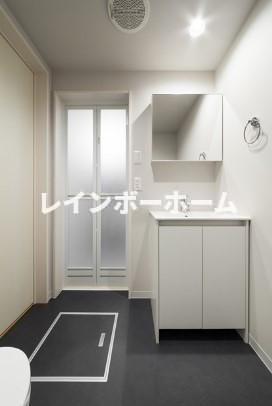 洗面設備　広い洗面スペース