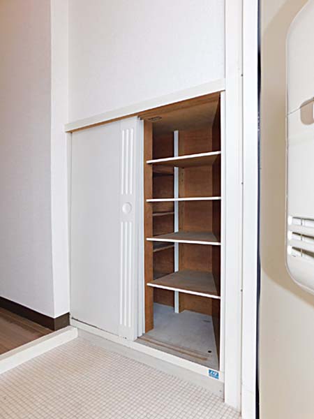 玄関　玄関にシューズボックス完備！