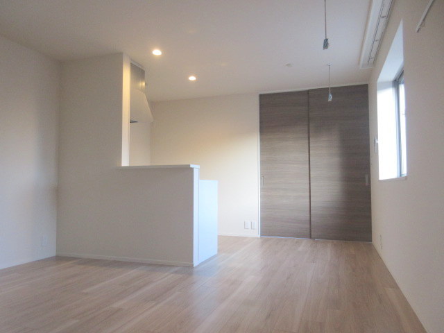 居室・リビング　★ＬＤＫ１２．３帖★