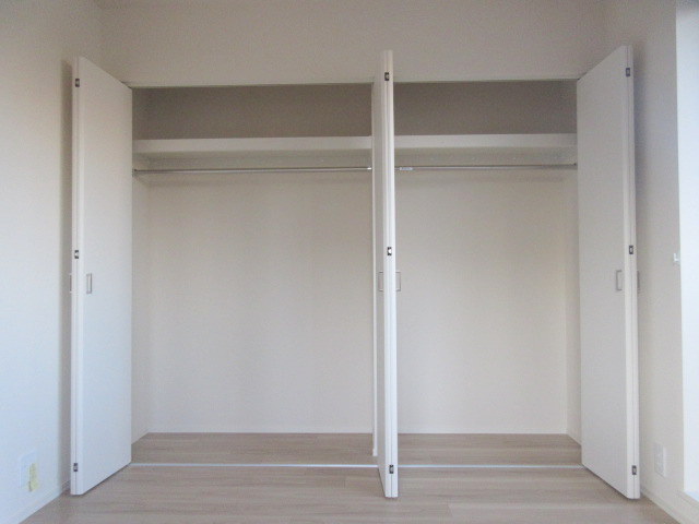 収納　★壁一面クローゼット★