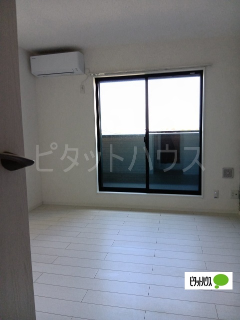 居室・リビング　洋室のお部屋になります！