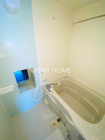 バス・シャワールーム　広めの浴室です。（浴室乾燥機付き）