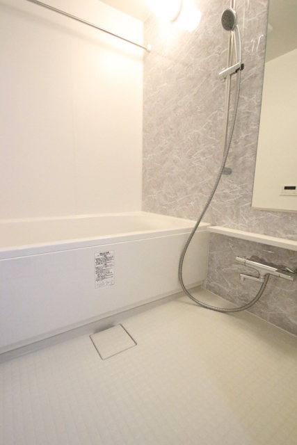 バス・シャワールーム　※同号室の別階のお写真です