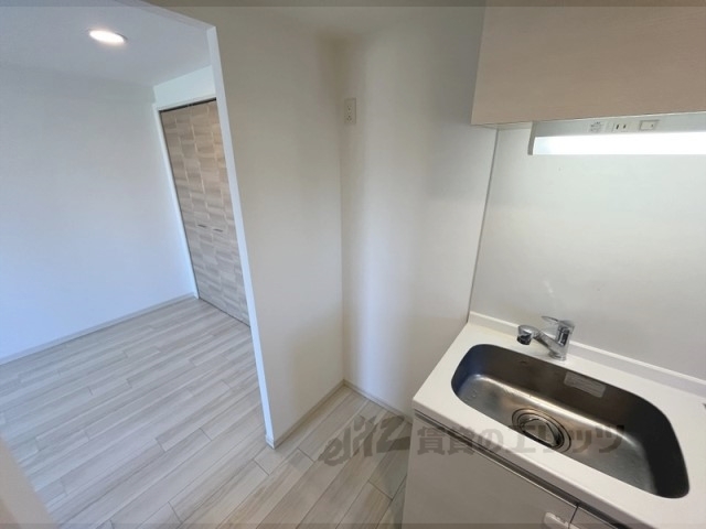 収納　洋室：収納