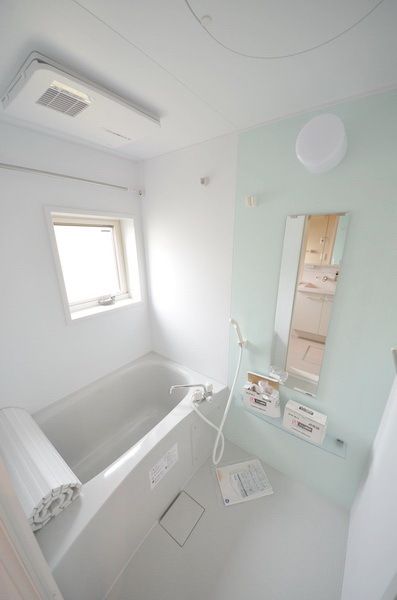 バス・シャワールーム　☆窓あります