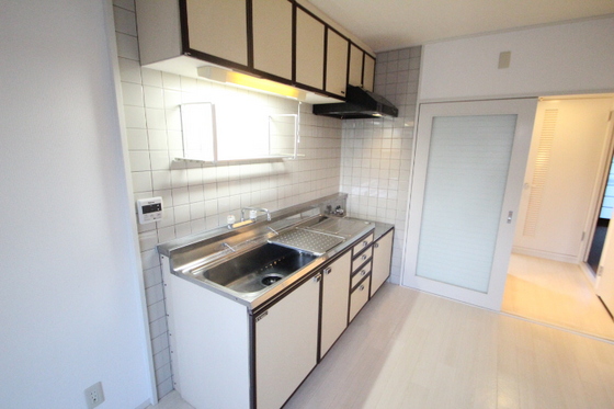 キッチン　※別部屋の写真です