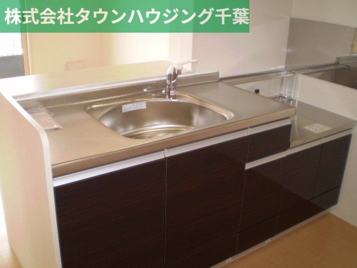 キッチン　日当たり良好のバルコニー