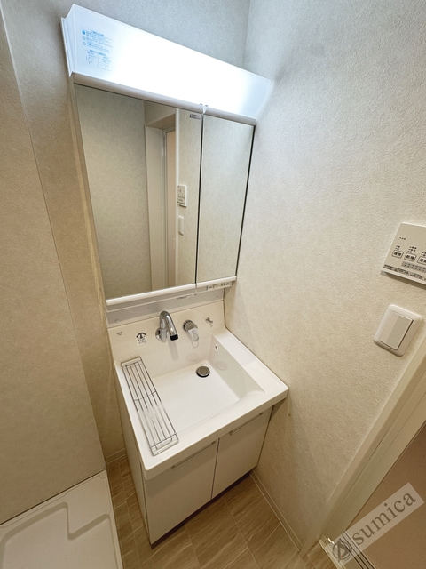 洗面設備　シャンプードレッサー付き・朝シャンもこちらで♪♪