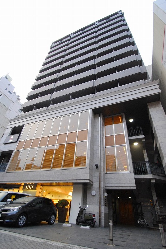 建物外観　並木通りのあのマンションです