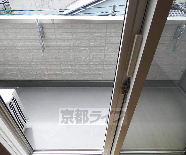 バルコニー　新築でキレイです。