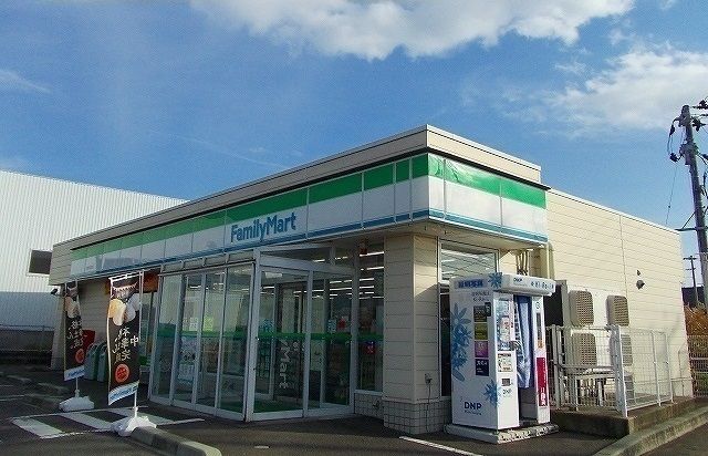 コンビニ　ファミリーマート大館住吉町店（コンビニ）まで600m