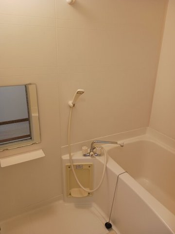 バス・シャワールーム　きれいなお風呂です