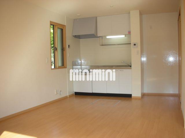 キッチン　窓があって明るいキッチンです