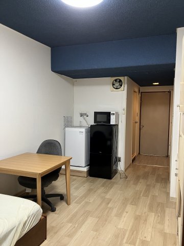 居室・リビング　室内　家具家電付き