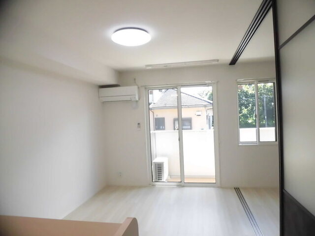 居室・リビング　１０２　ＬＤＫ