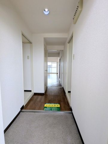 玄関　広々玄関