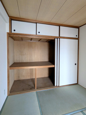 収納　押入