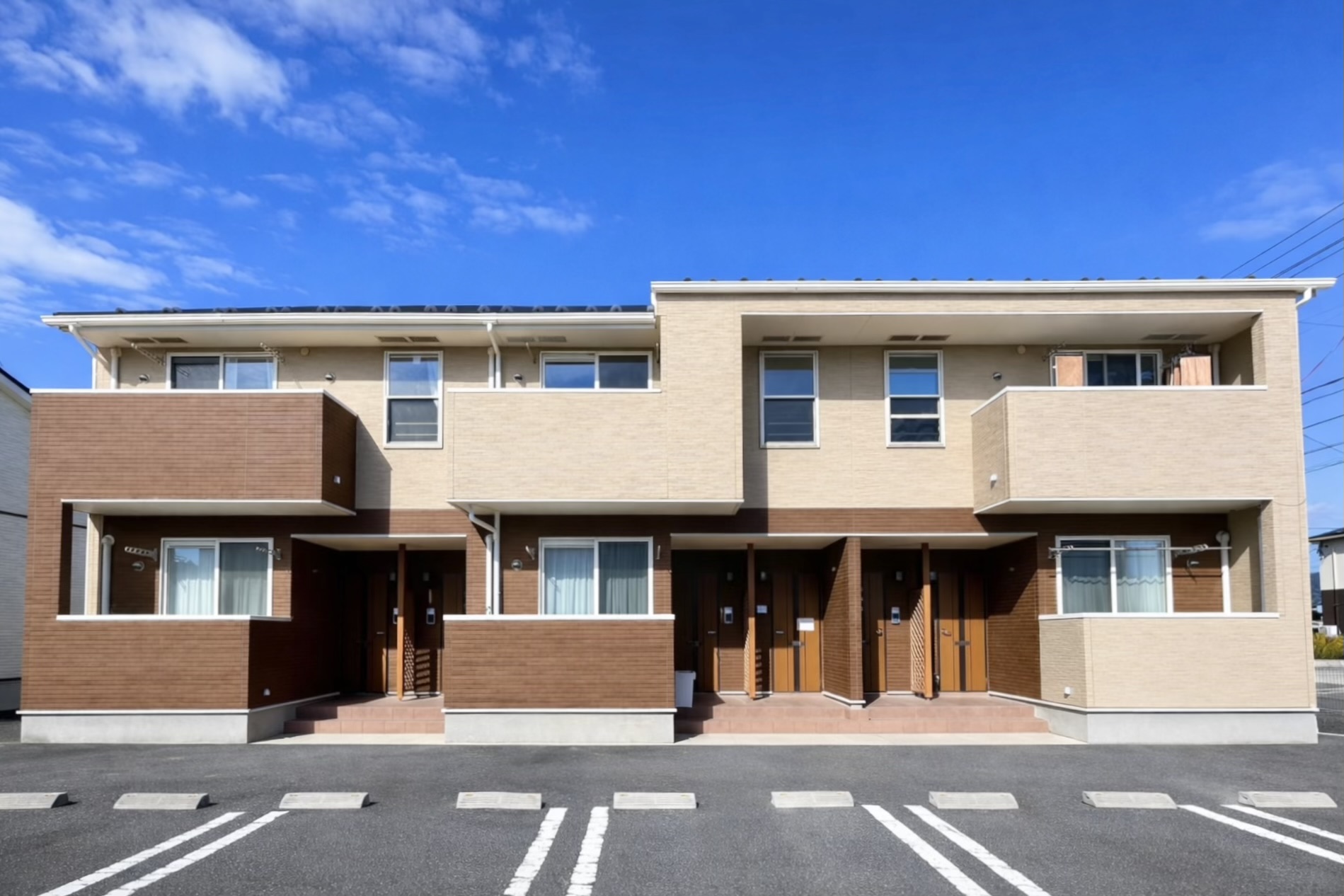 建物外観　日当たり＆環境良好な築浅物件です♪