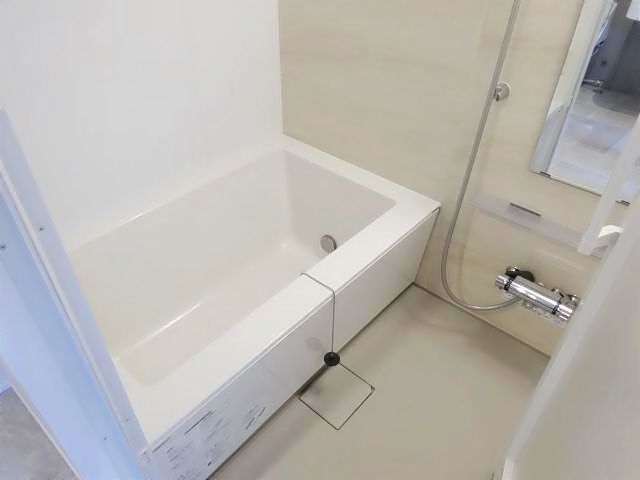 バス・シャワールーム　一日の疲れを洗い流す癒しの空間です。