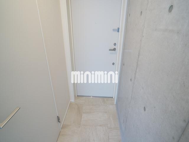 玄関　落ち着いた雰囲気の玄関です。