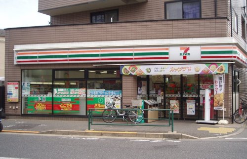 コンビニ　セブンイレブン 杉並成田東1丁目店（コンビニ）まで218m