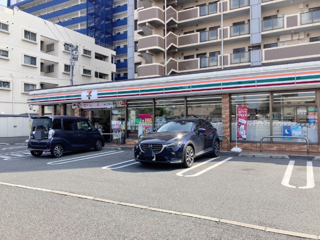 コンビニ　セブンイレブン小倉日明４丁目店（コンビニ）まで340m
