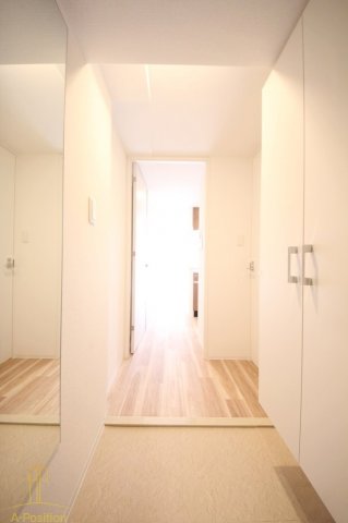 玄関　セレニテ堺筋本町プリエ