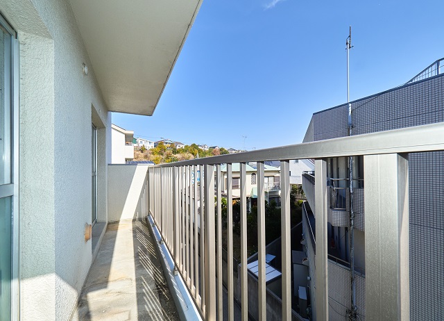 バルコニー　リビングの東面バルコニー