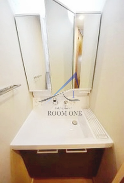 洗面設備　洗面台です。