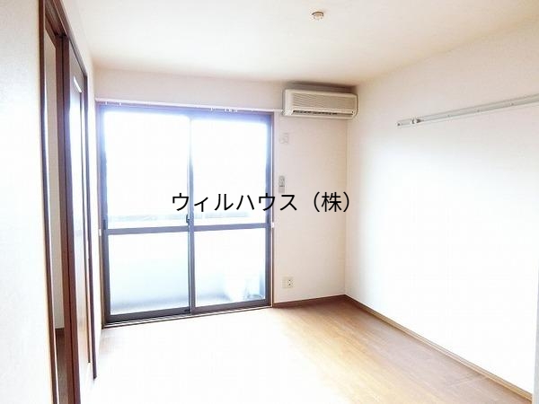 その他部屋・スペース　明るい洋室！