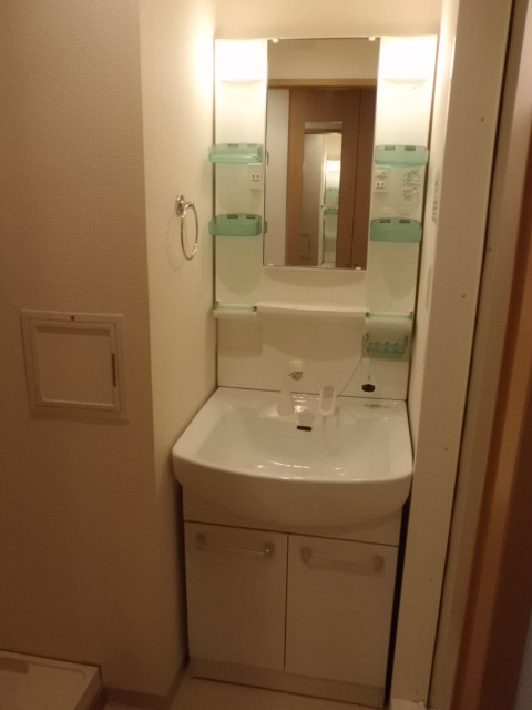 洗面設備　※写真は別部屋です