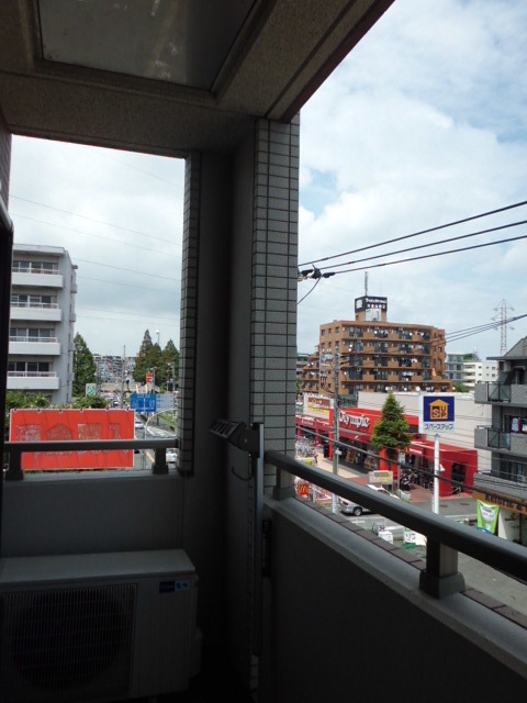 バルコニー　※写真は別部屋です