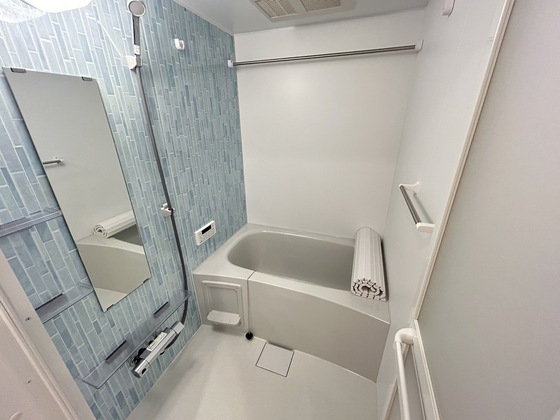 バス・シャワールーム　※別部屋の写真です