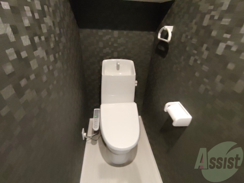 トイレ　トイレは綺麗でウォッシュレットも付いて快適にお使い頂けます。