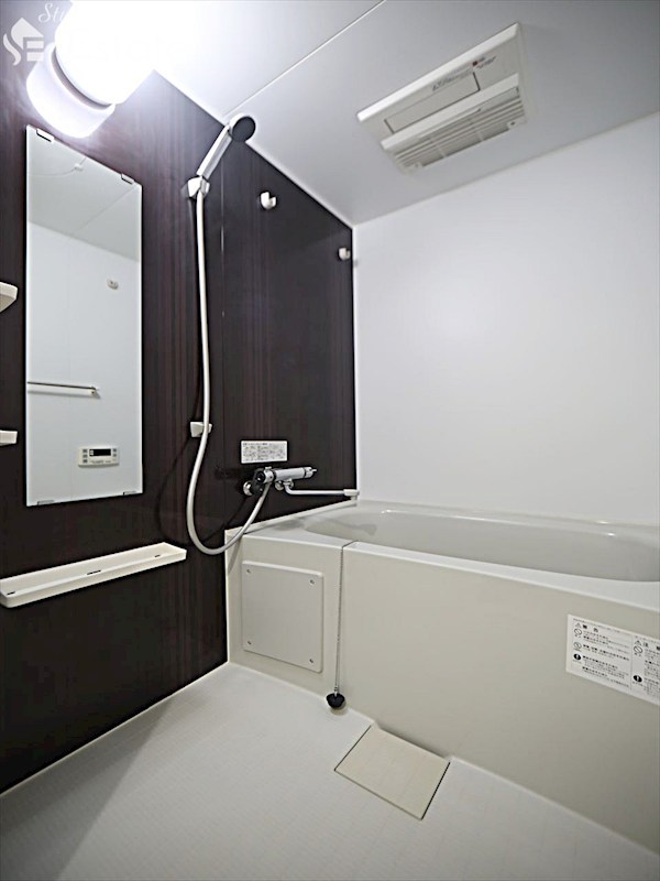 バス・シャワールーム　バスルーム