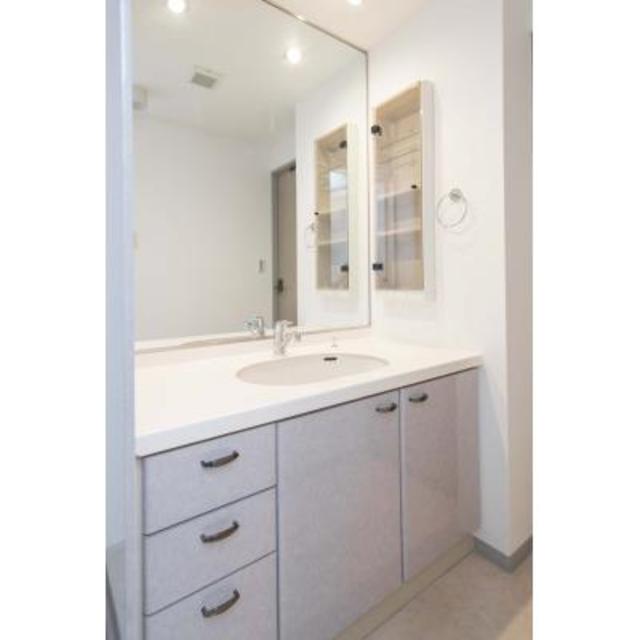 洗面設備　※写真は同タイプ住戸です。