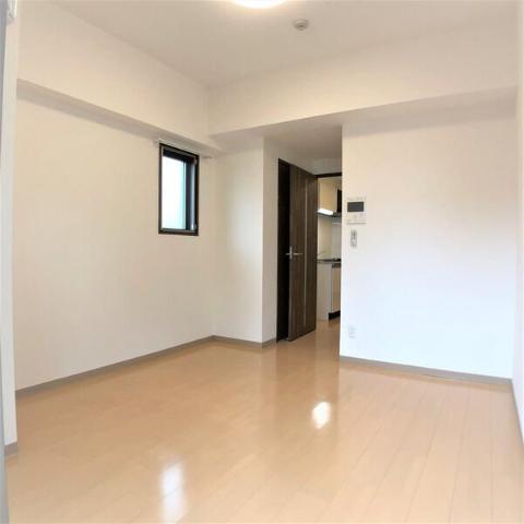 居室・リビング　室内