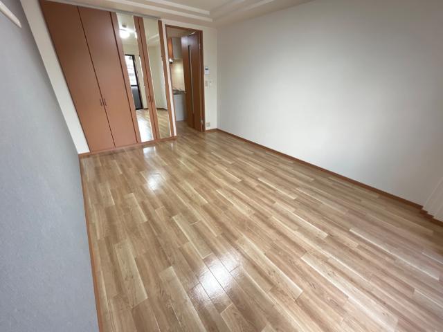 居室・リビング　室内