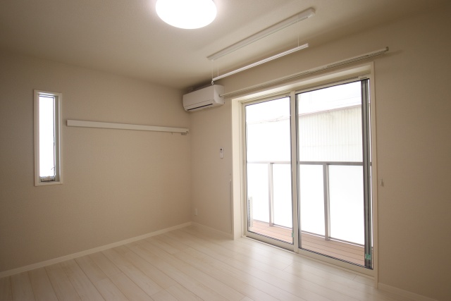 居室・リビング　※別室の参考写真の為、現況優先です。