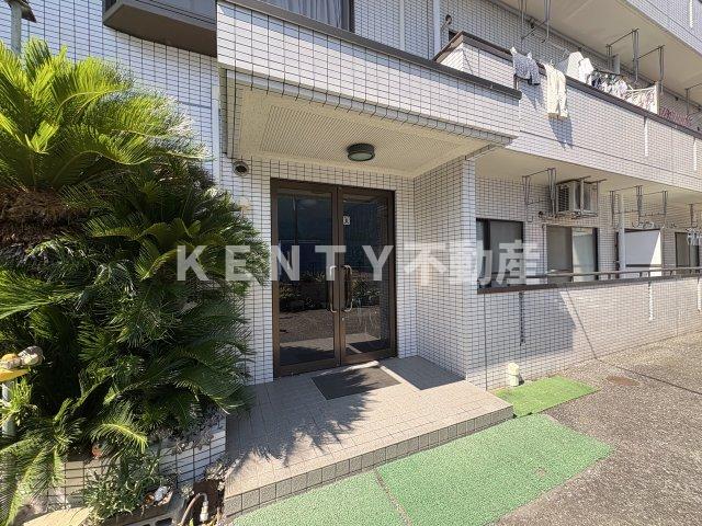 エントランス　清潔なエントランスです