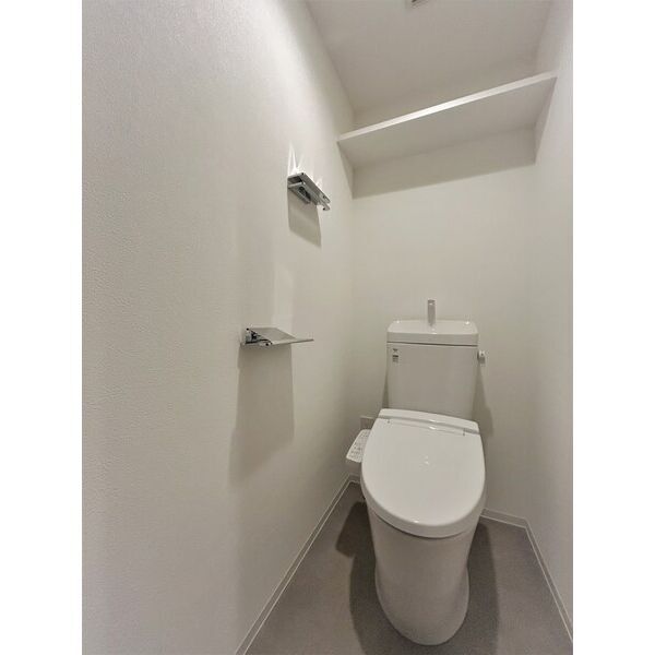 トイレ　写真は305号室