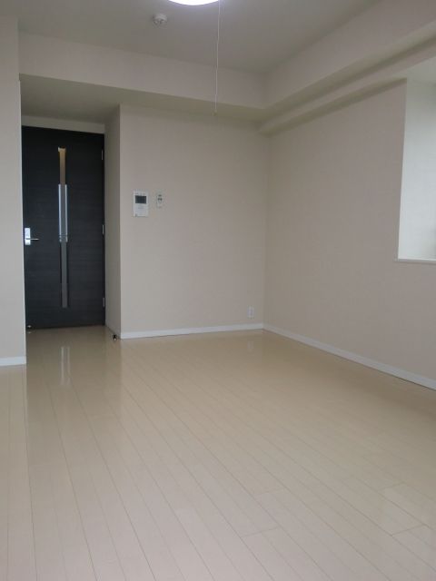 居室・リビング　★２面採光の明るいお部屋★