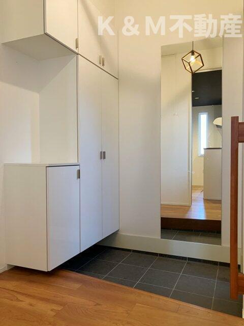 玄関　収納もある玄関です