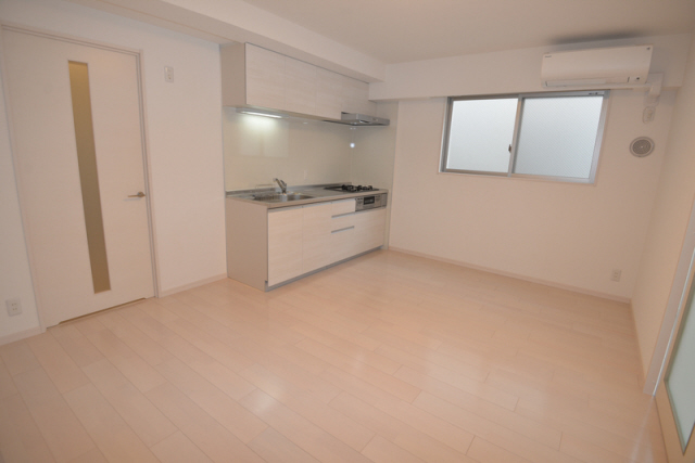 居室・リビング　写真は同マンションの別のお部屋のものです