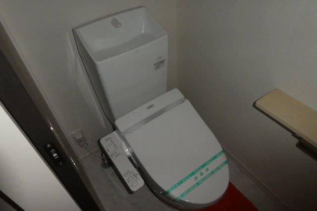 トイレ　シャワー付きトイレ
