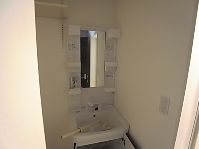 洗面設備　同一物件の別部屋写真イメージです。