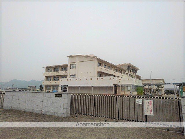 小学校　三豊市立下高瀬小学校（小学校）まで1000m