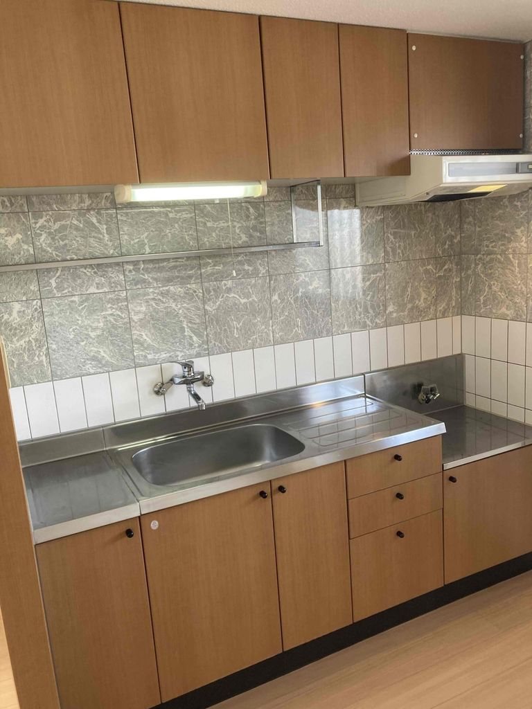 キッチン　広々としたキッチンスペース